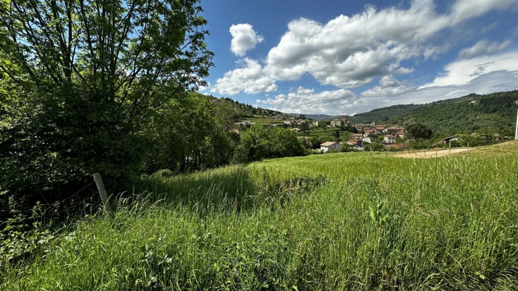 TERRAIN À BÂTIR DÉSAIGNES