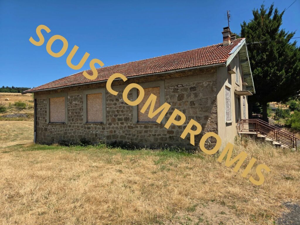 Maison entièrement à rénover