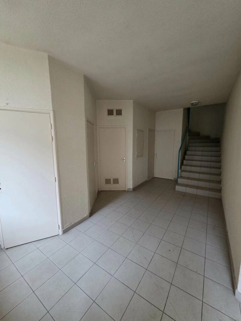 A VENDRE Immeuble de rapport à SAINT AGREVE 07 – 4 APPARTEMENTS  RENTABILITÉ IMMEDIATE  IDÉAL INVESTISSEUR