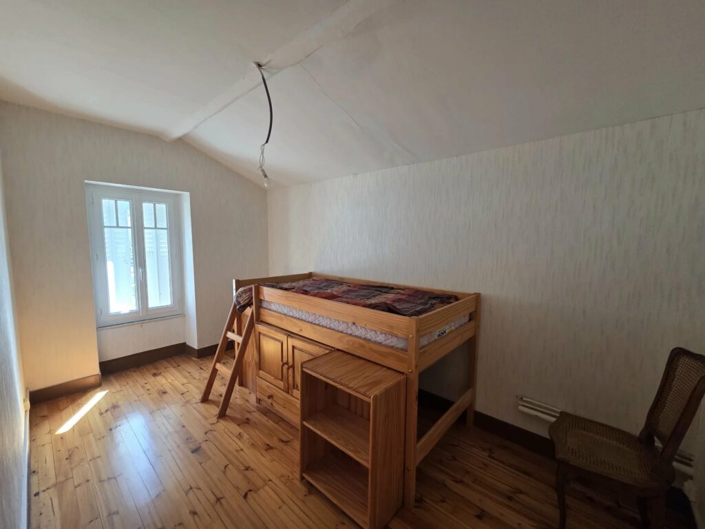 Maison de caractère en pierre  246 m²  – Jardin