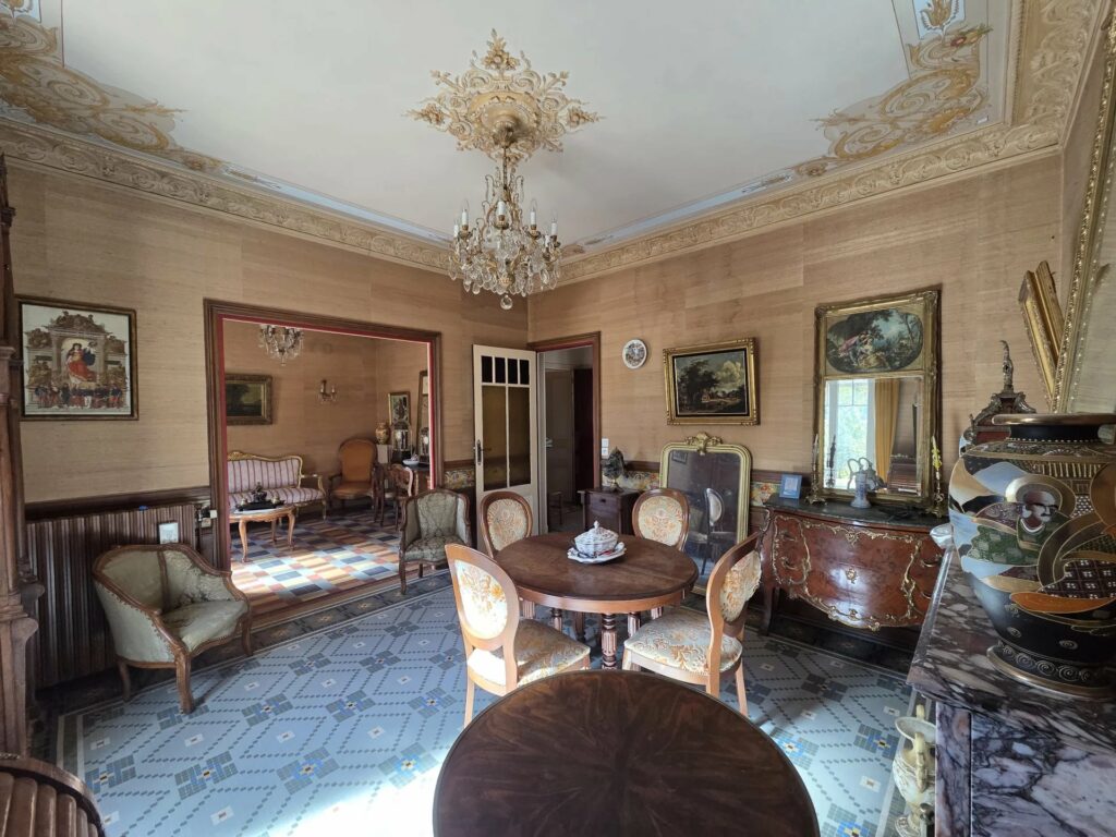 Maison de caractère en pierre  246 m²  – Jardin