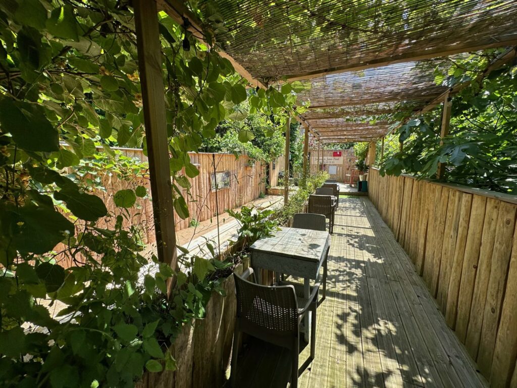 Maison offrant de nombreuses possibilités d&rsquo;aménagement à LAMASTRE