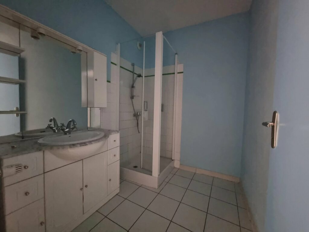 A VENDRE Immeuble de rapport à SAINT AGREVE 07 – 4 APPARTEMENTS  RENTABILITÉ IMMEDIATE  IDÉAL INVESTISSEUR