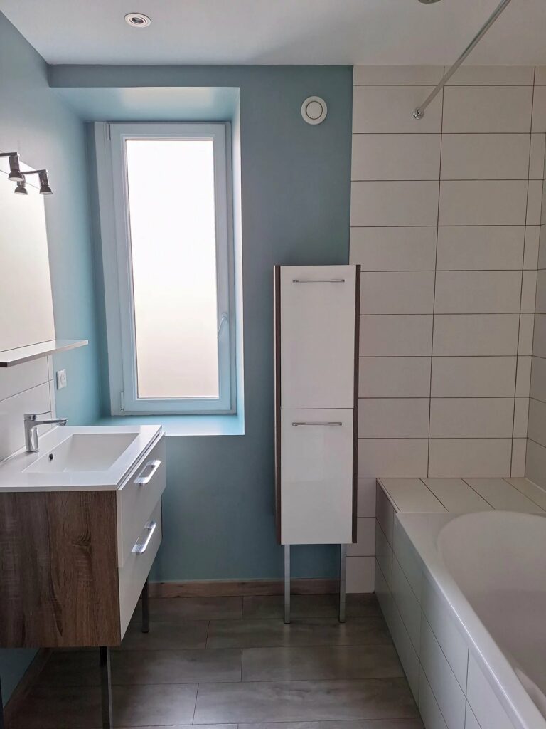 07 – Ardèche Verte – Lamastre – Maison de rue tout confort entièrement rénovée avec terrasse