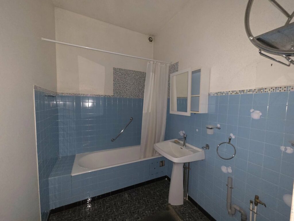 LAMASTRE – Grande maison – Jardin