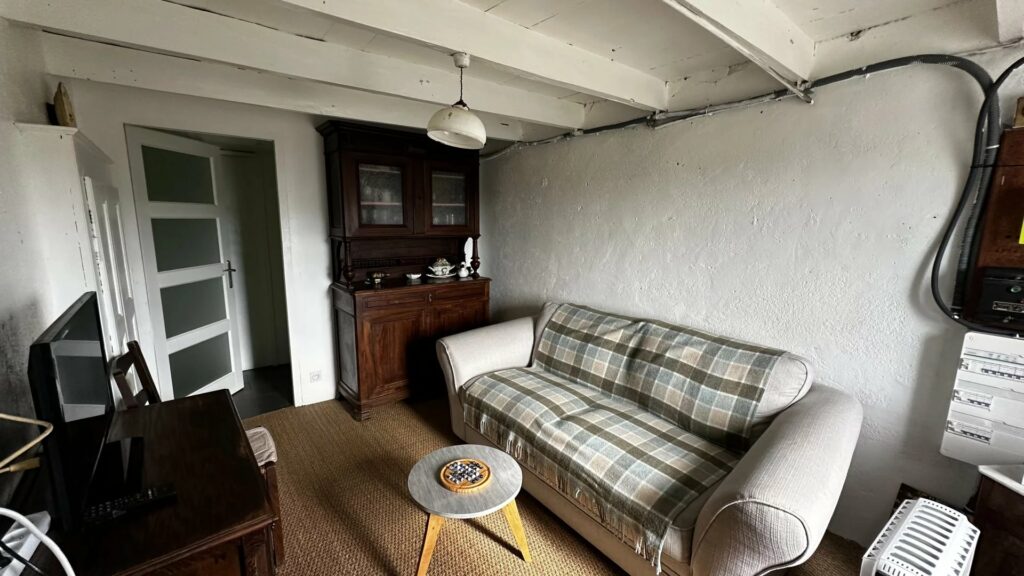 Maison en pierre à rénover avec ruine à réhabiliter