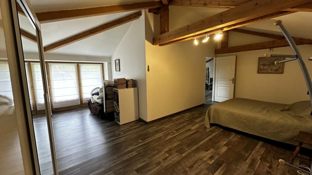 Propriété entièrement rénovée à DESAIGNES