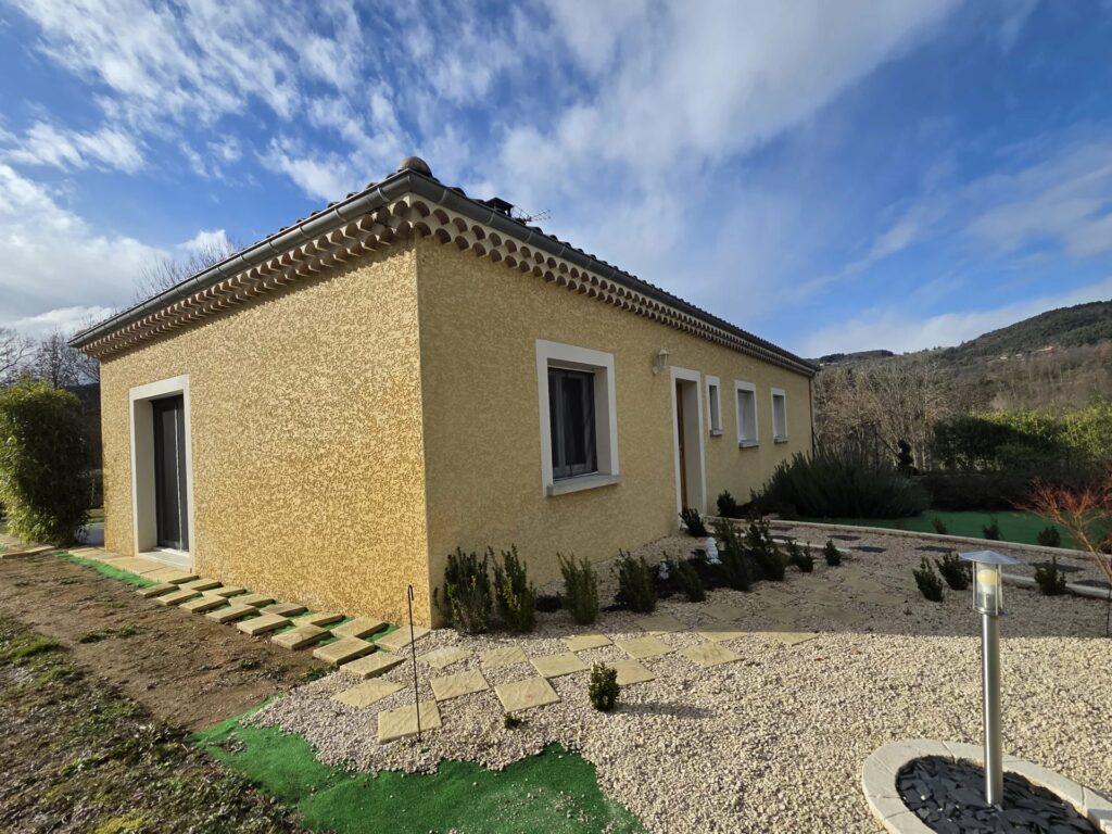 Villa de 2010 à Gilhoc-sur-Ormèze