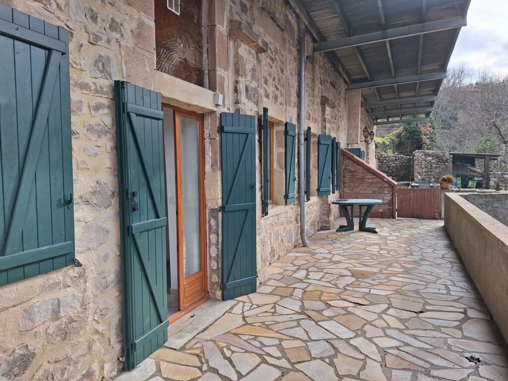 Appartement T3 avec terrasse