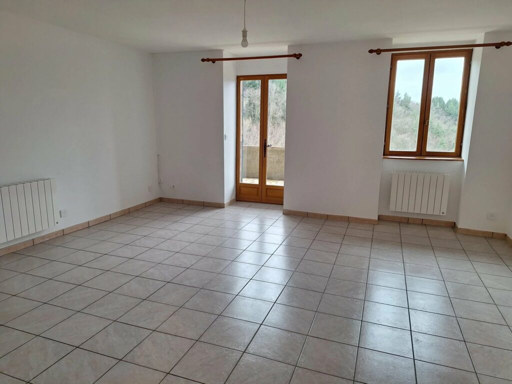 Appartement T3 avec terrasse