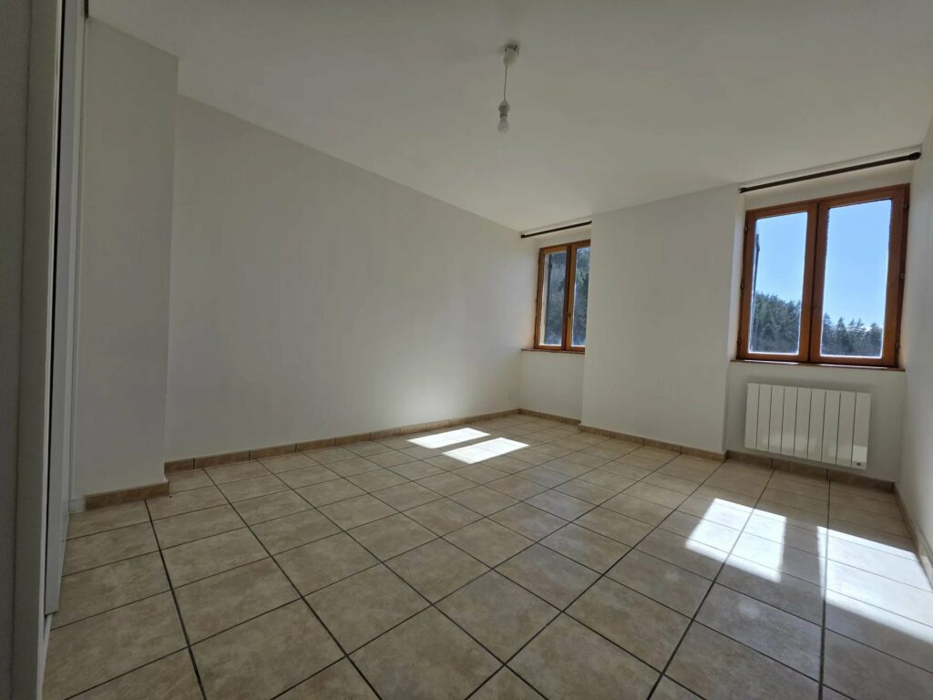 Appartement T3 avec terrasse