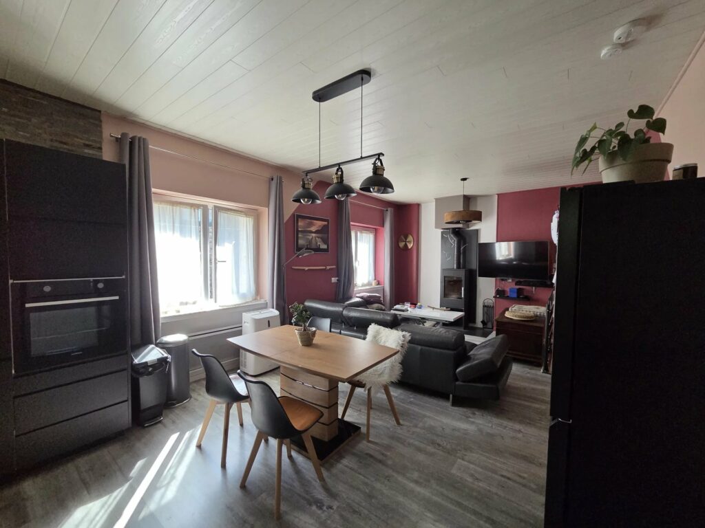 SAINT BASILE – Maison avec grand terrain