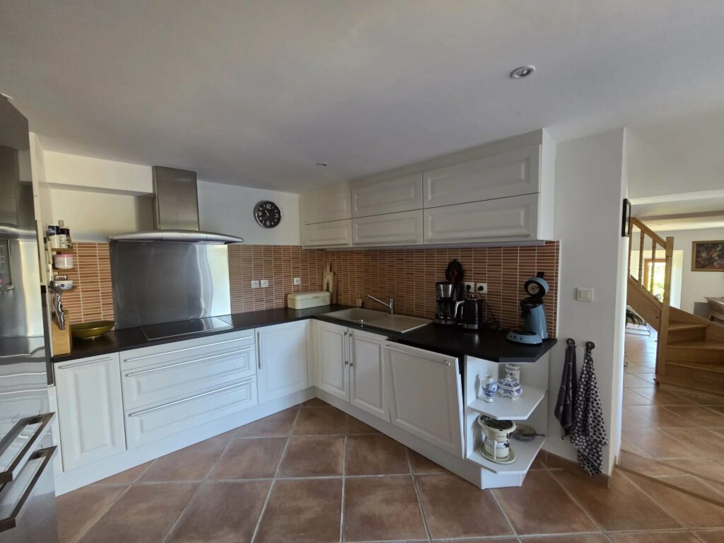 Propriété en pierre rénovée  243 m² habitables  Vue imprenable  Vallée de l&rsquo;Eyrieux