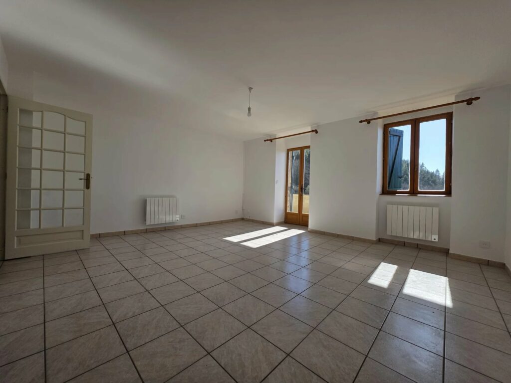 Appartement T3 avec terrasse