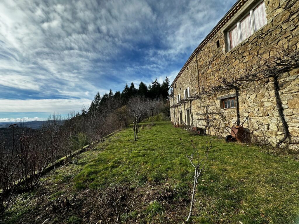 Ensemble de deux maisons avec terrain
