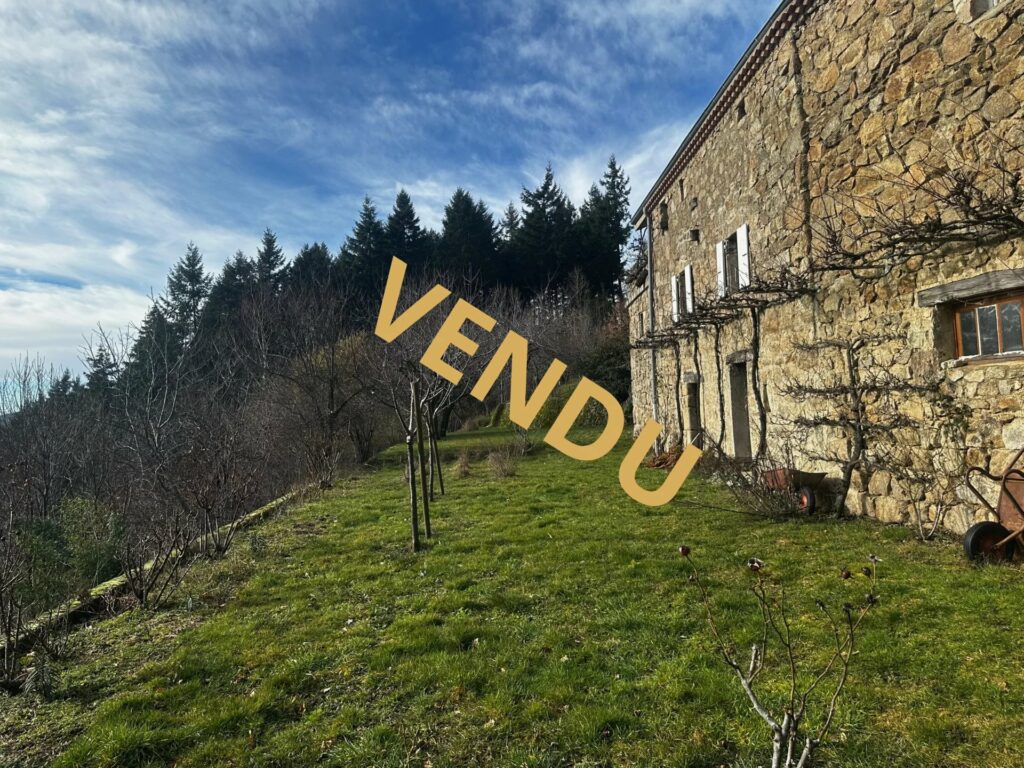 Ensemble de deux maisons avec terrain