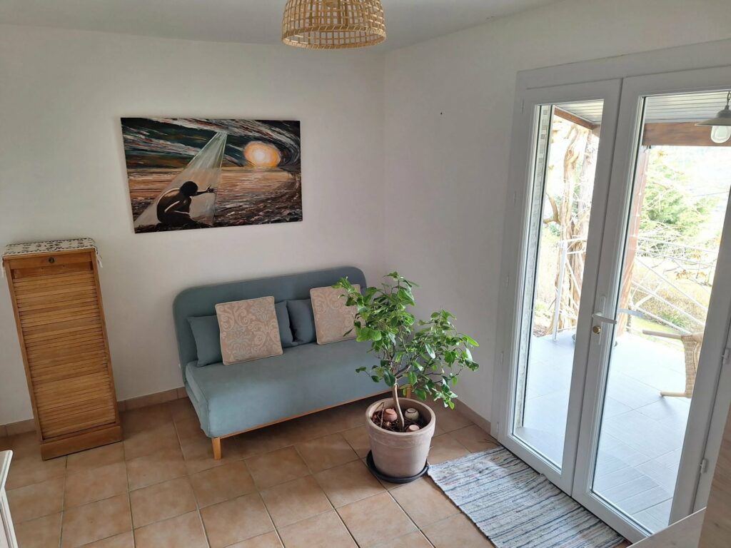 Maison de Plain-Pied avec Jardin à Désaignes