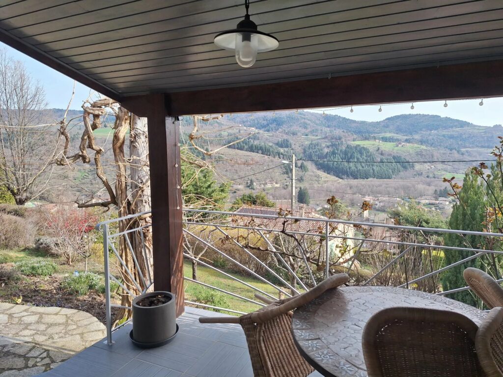 Maison de Plain-Pied avec Jardin à Désaignes