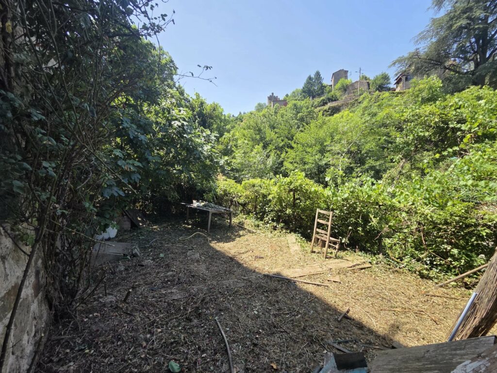 Maison offrant de nombreuses possibilités d&rsquo;aménagement à LAMASTRE