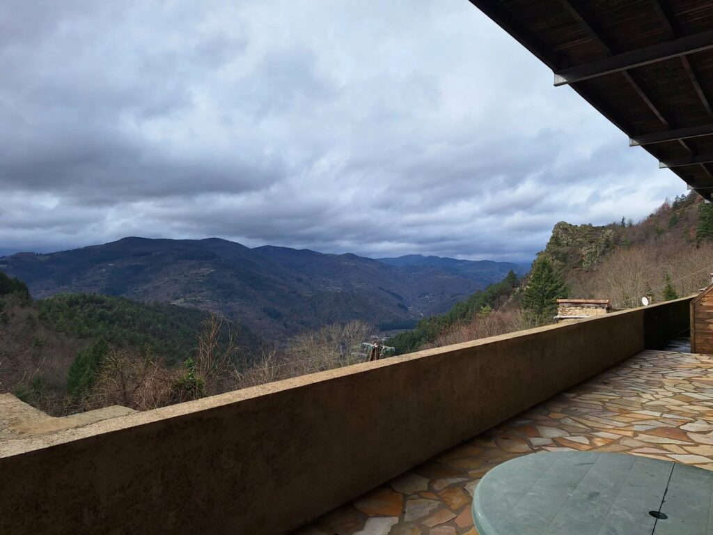 Appartement T3 avec terrasse