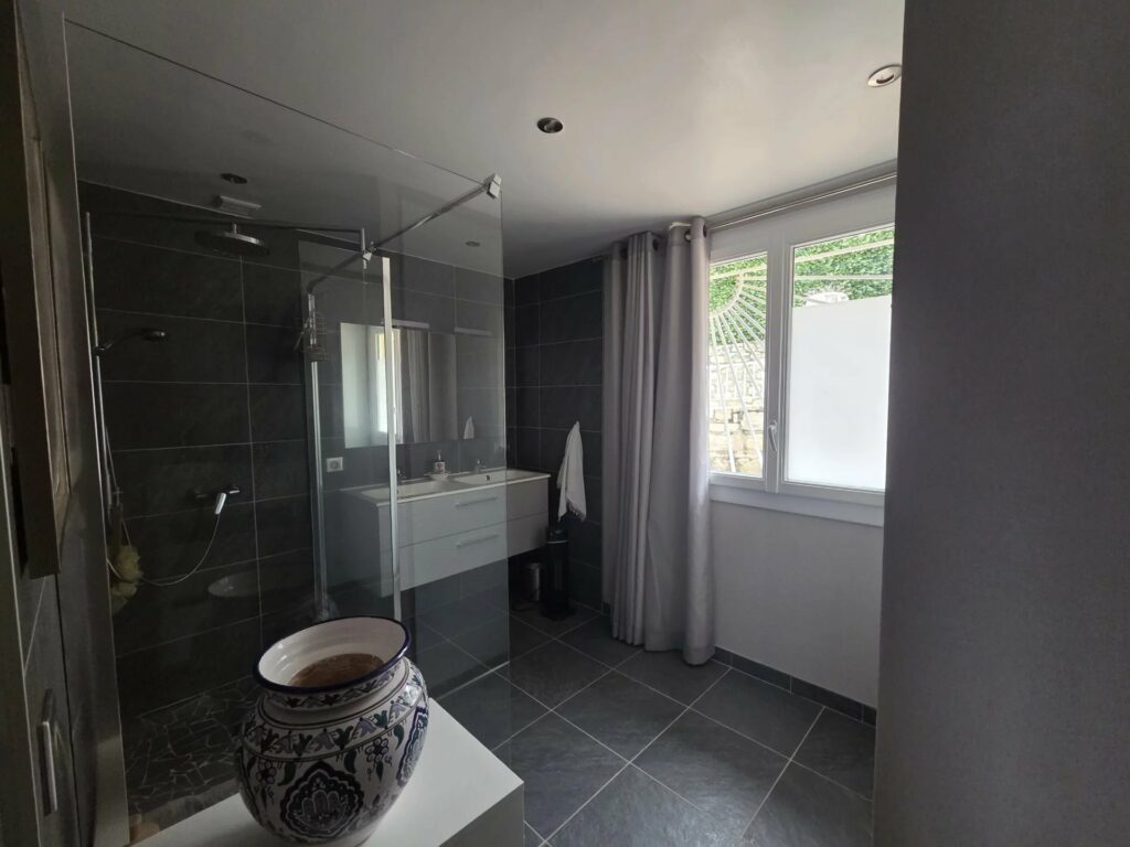 Maison de Plain-Pied avec Jardin à Désaignes