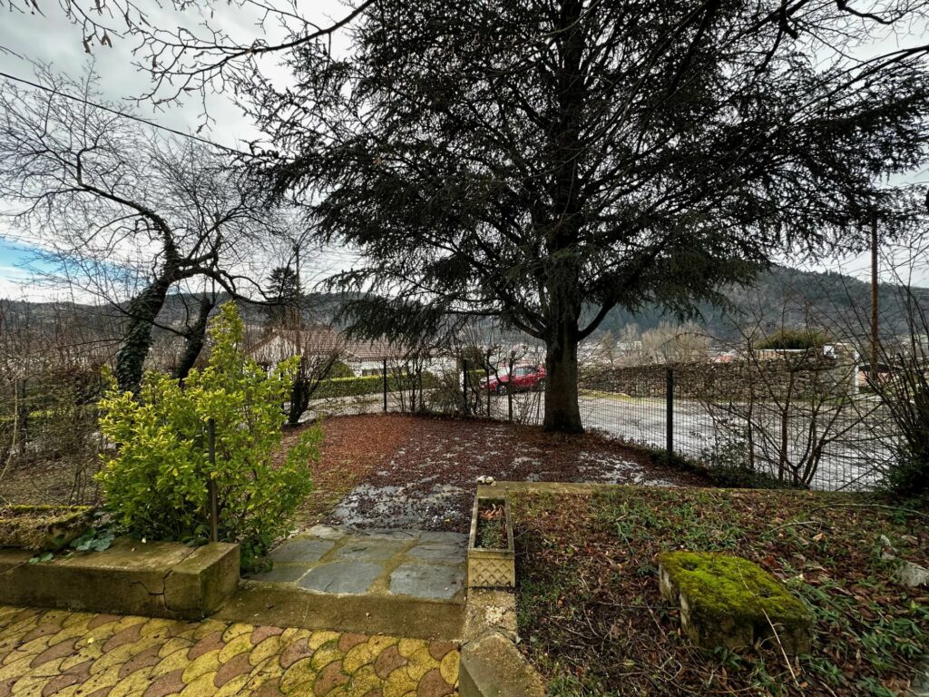 Maison lumineuse de 7 pièces à Lamastre