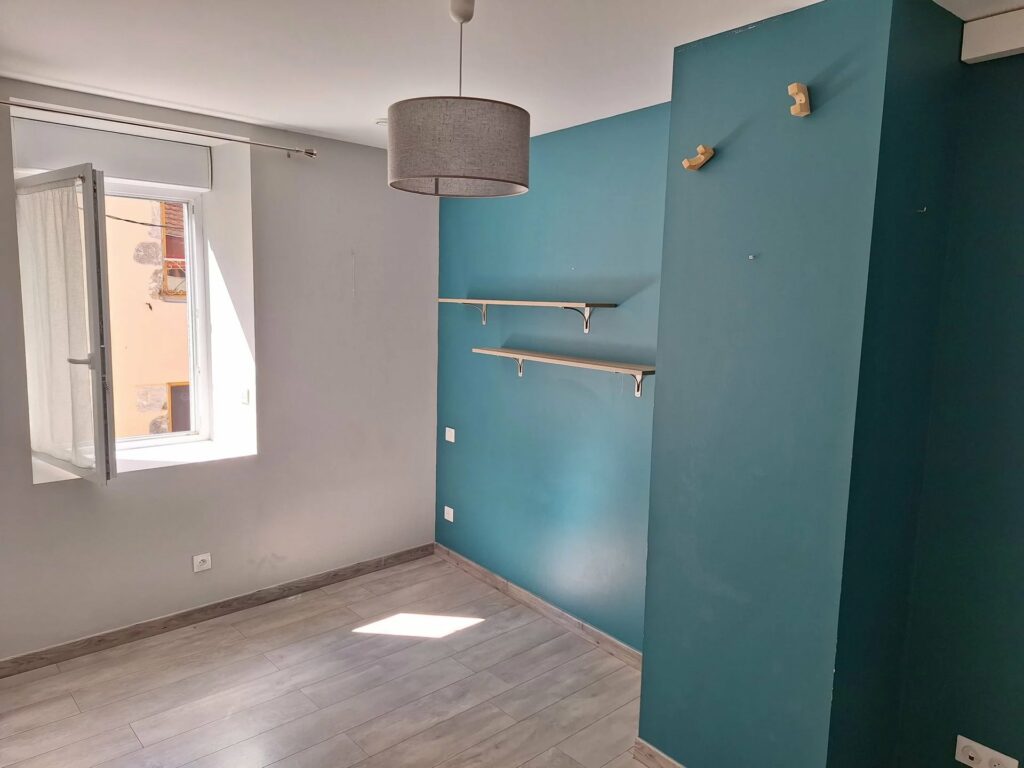 07 – Ardèche Verte – Lamastre – Maison de rue tout confort entièrement rénovée avec terrasse