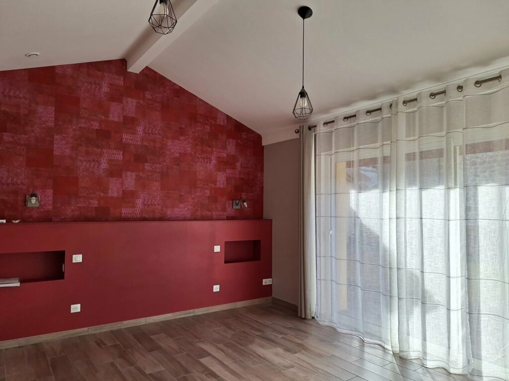 07 – Ardèche Verte – Lamastre – Maison de rue tout confort entièrement rénovée avec terrasse