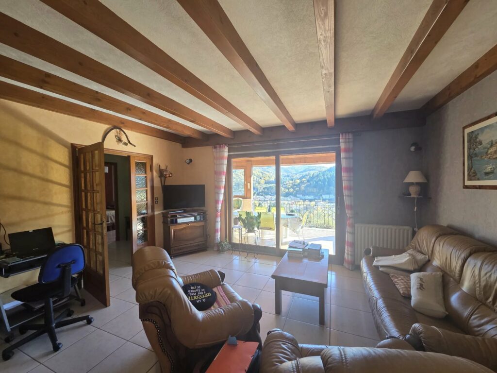 Maison de 129 m² à Lamastre 5 pièces avec vue