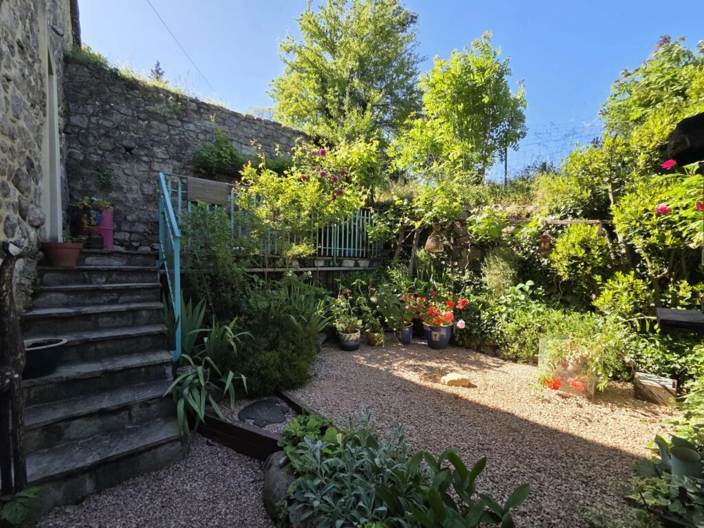 Maison de village rénovée
