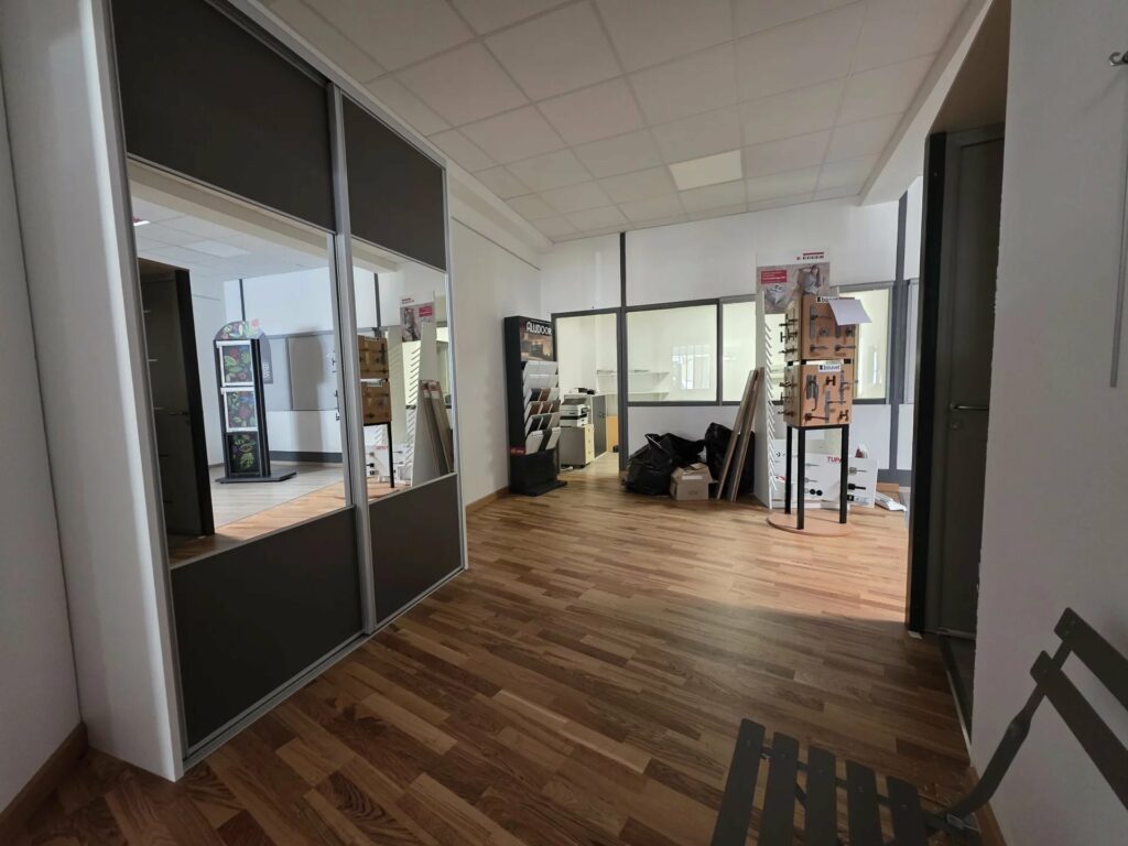 Local commercial