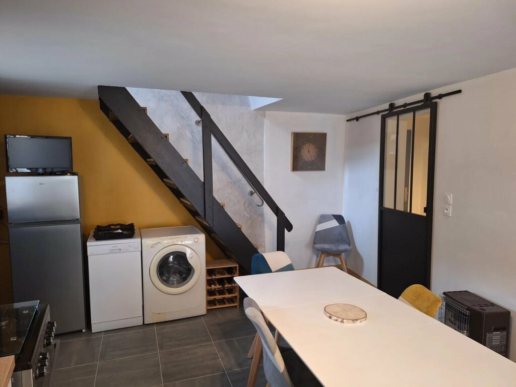 Maison de village en pierre T4 rénovée