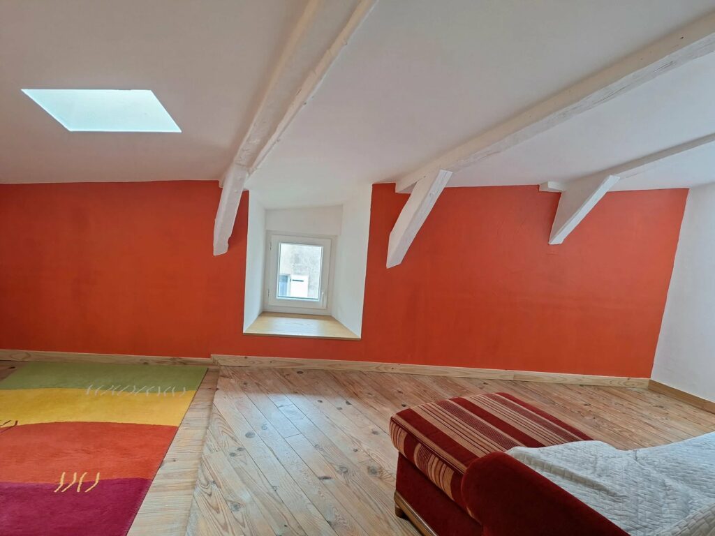 Maison de village en pierre T4 rénovée