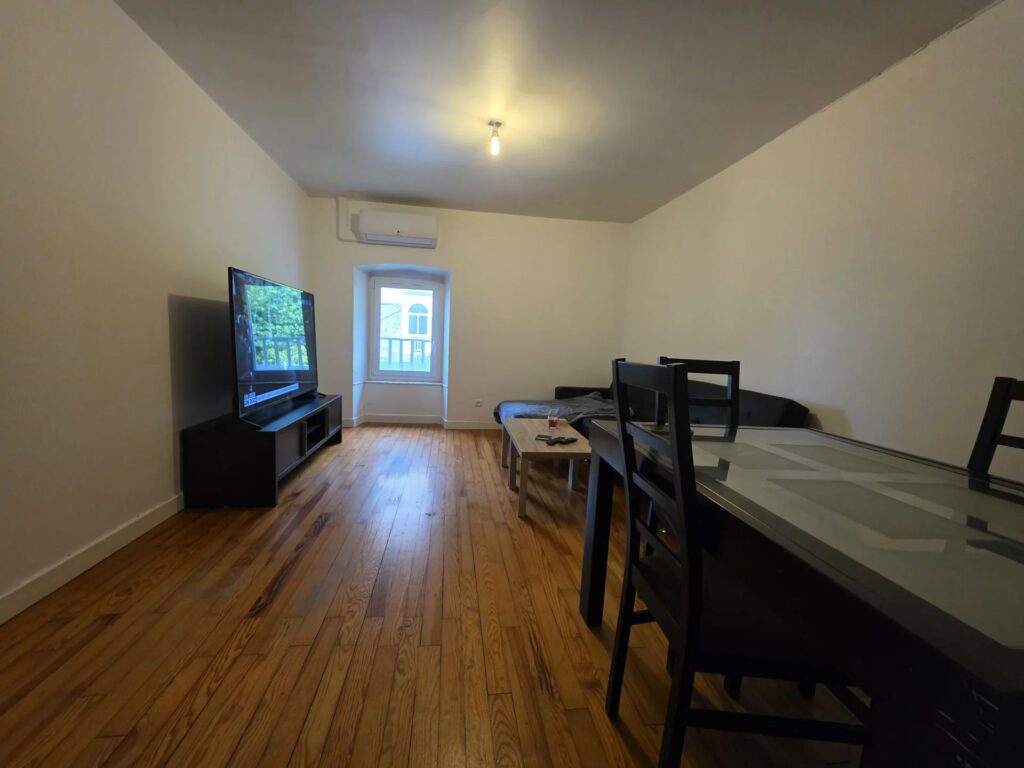 Appartement T3 meublé – 2ème étage