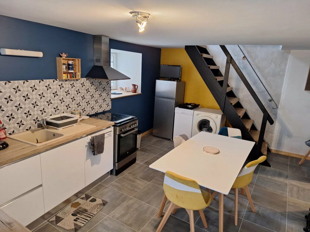 Maison de village en pierre T4 rénovée