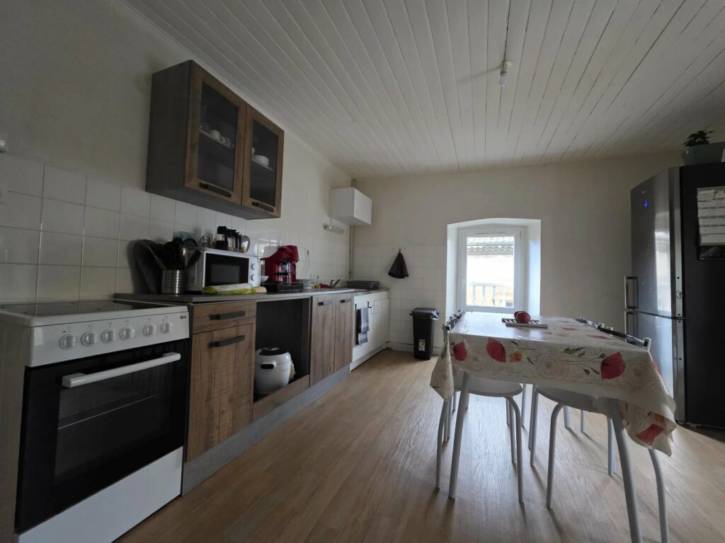Appartement T3 meublé – 2ème étage