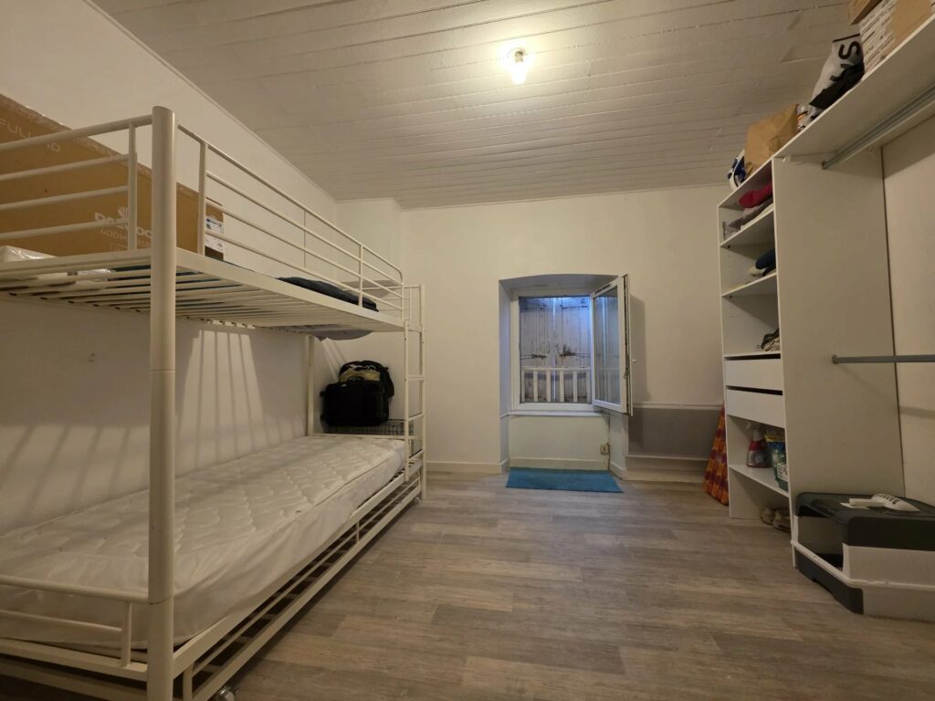 Appartement T3 meublé – 2ème étage