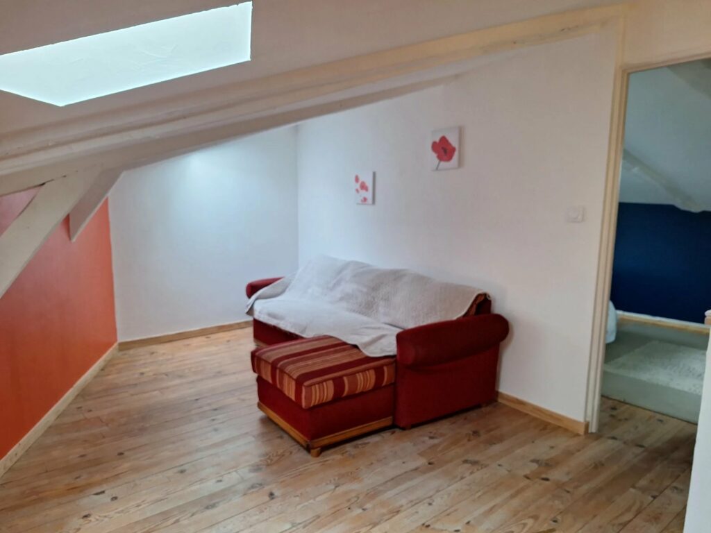 Maison de village en pierre T4 rénovée