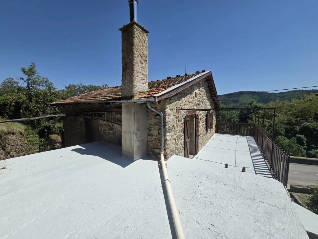 Maison en pierre Les Nonières