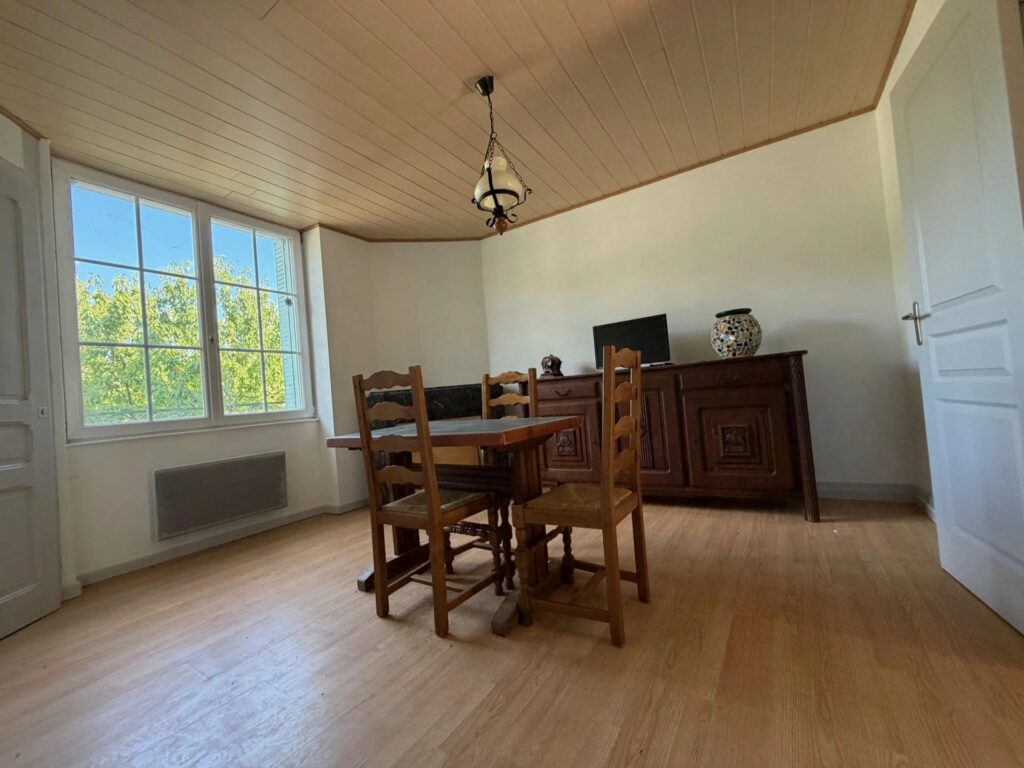 Maison avec 3 appartements
