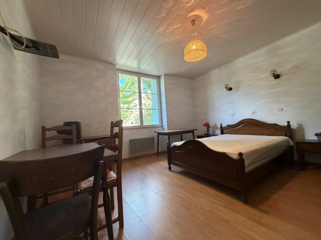 Maison avec 3 appartements