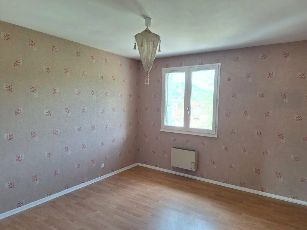 Bel appartement spacieux de 95 m² à Lamastre