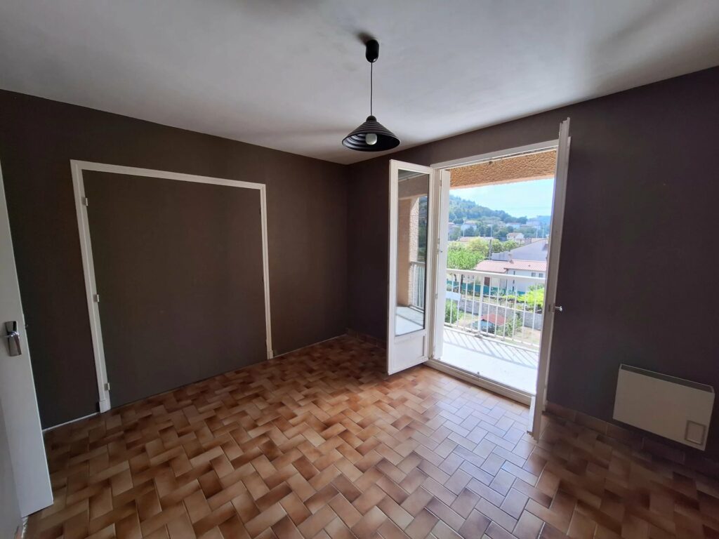 Bel appartement spacieux de 95 m² à Lamastre